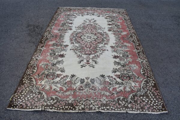 5.8 ft. x 8.7 ft. Vintage Turkish Rug TR00627 Image 3