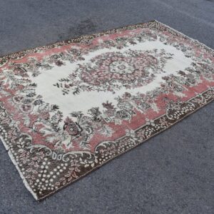 5.8 ft. x 8.7 ft. Vintage Turkish Rug TR00627 Image 1