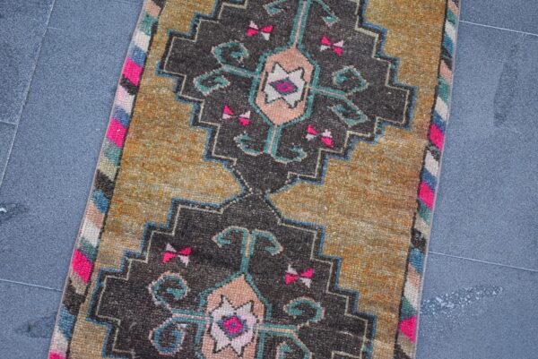 1.7 ft. x 3.6 ft. Vintage Turkish Rug TR00697 Image 4