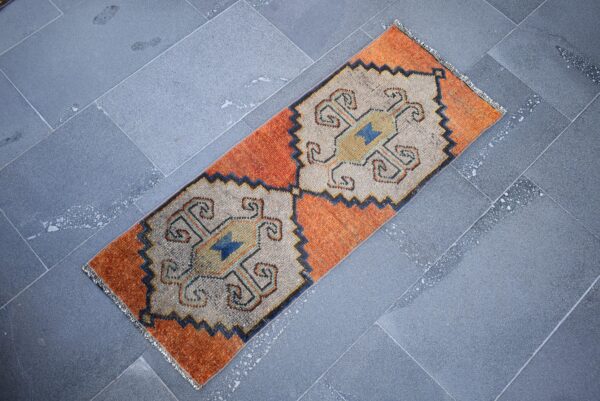 1.5 ft. x 3.1 ft. Vintage Turkish Rug TR00707 Image 1