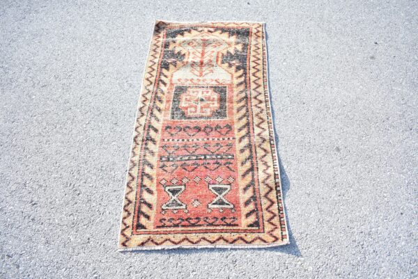 2.3 ft. x 4.8 ft. Vintage Turkish Rug TR00717 Image 2