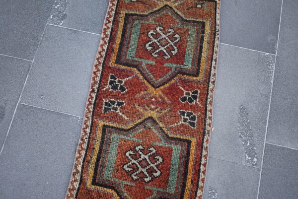 1.5 ft. x 3.3 ft. Vintage Turkish Rug TR00737 Image 4