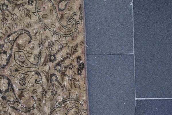 1.4 ft. x 2.6 ft. Vintage Turkish Rug TR00867 Image 6
