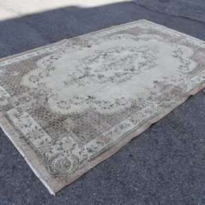 6.5 ft. x 10.6 ft. Vintage Turkish Rug TR00877 Image 1