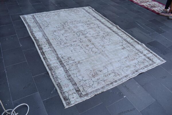 5.9 ft. x 8.4 ft. Vintage Turkish Rug TR00917 Image 2