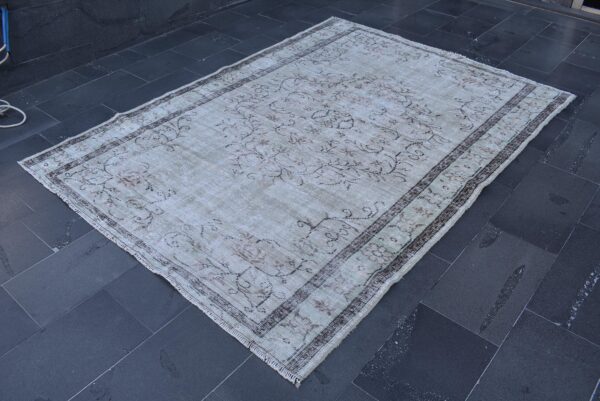 5.9 ft. x 8.4 ft. Vintage Turkish Rug TR00917 Image 1