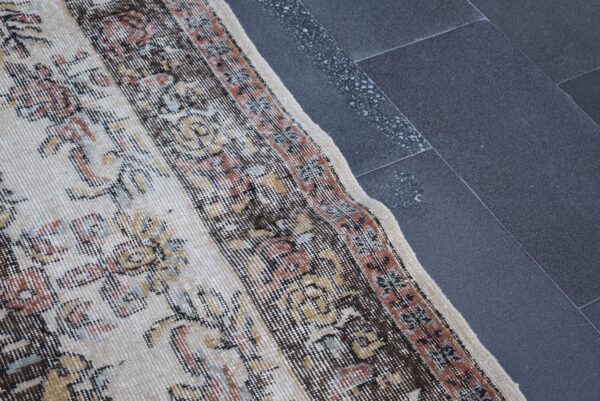 6.1 ft. x 9.9 ft. Vintage Turkish Rug TR00977 Image 5