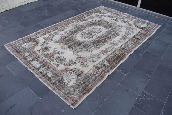 6.1 ft. x 9.9 ft. Vintage Turkish Rug TR00977 Image 1