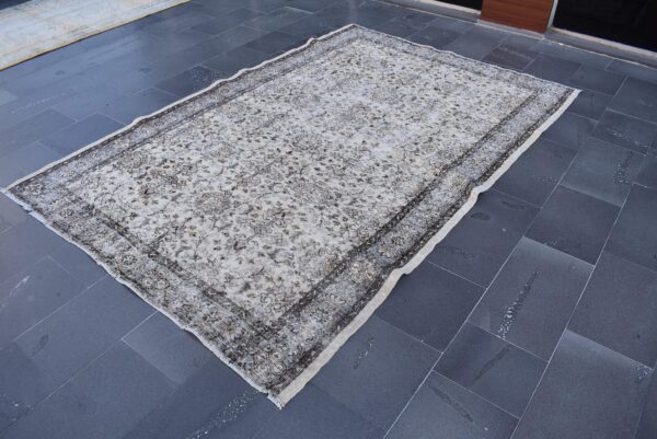 6 ft. x 9 ft. Vintage Turkish Rug TR01007 Image 1