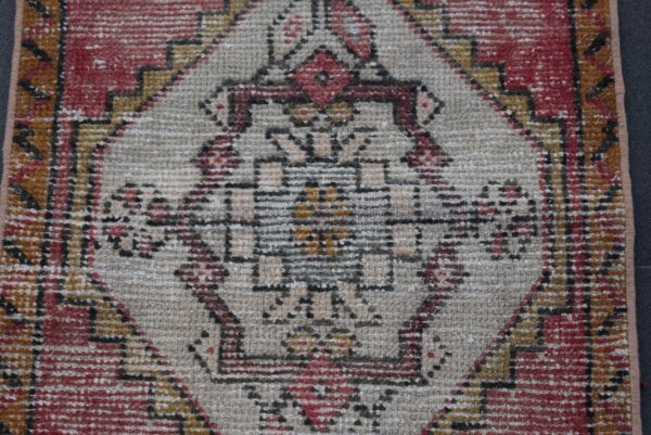 1.7 ft. x 3.2 ft. Vintage Turkish Rug TR01057 Image 6