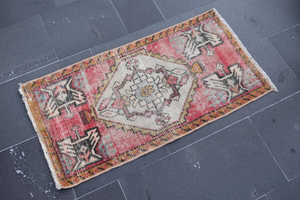 1.7 ft. x 3.2 ft. Vintage Turkish Rug TR01057 Image 1