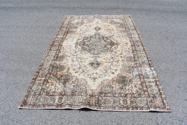 5.5 ft. x 8.7 ft. Vintage Turkish Rug TR01077 Image 2