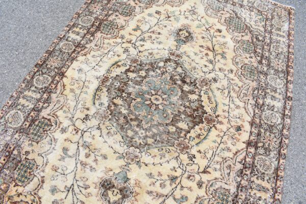 5.5 ft. x 8.7 ft. Vintage Turkish Rug TR01077 Image 5