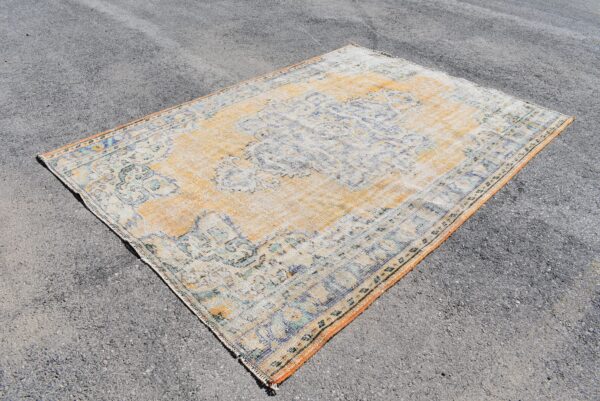 5.7 ft. x 8.1 ft. Vintage Turkish Rug TR01147 Image 1