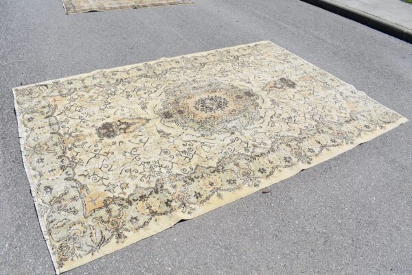 6.5 ft. x 9.7 ft. Vintage Turkish Rug TR01377 Image 1