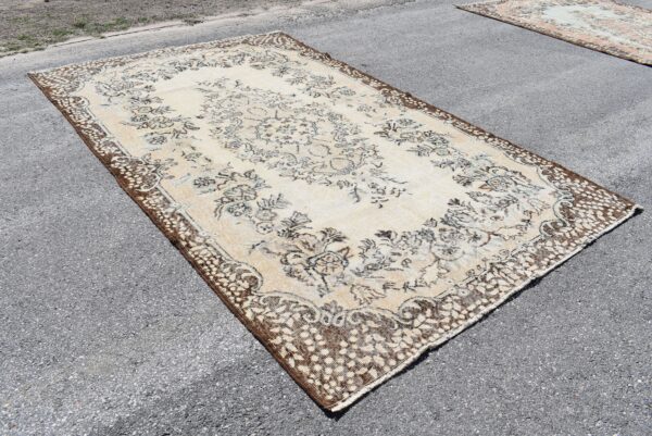 5.8 ft. x 9.5 ft. Vintage Turkish Rug TR01417 Image 3