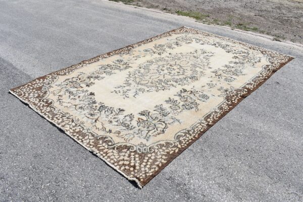 5.8 ft. x 9.5 ft. Vintage Turkish Rug TR01417 Image 1