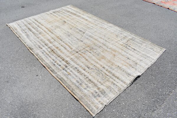 5.6 ft. x 8.6 ft. Vintage Turkish Rug TR01427 Image 3