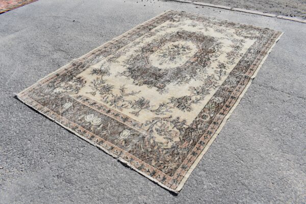 5.7 ft. x 8.9 ft. Vintage Turkish Rug TR01457 Image 1