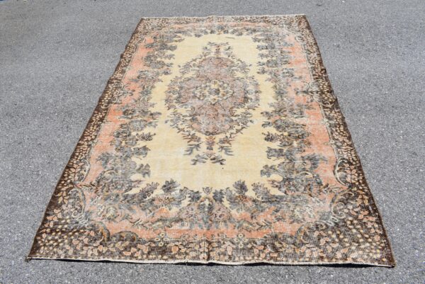 5.5 ft. x 8.6 ft. Vintage Turkish Rug TR01467 Image 3