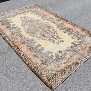 5.5 ft. x 8.6 ft. Vintage Turkish Rug TR01467 Image 1