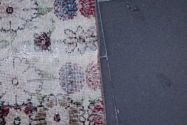 2 ft. x 2.7 ft. Vintage Turkish Rug TR01577 Image 6