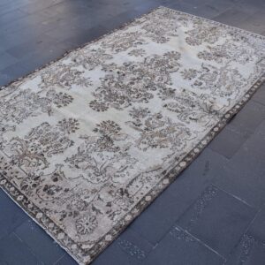5.5 ft. x 9.4 ft. Vintage Turkish Rug TR01607 Image 1