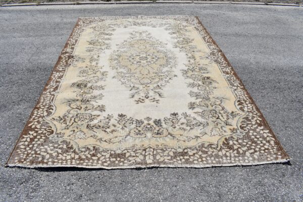 6 ft. x 9.1 ft. Vintage Turkish Rug TR01717 Image 2