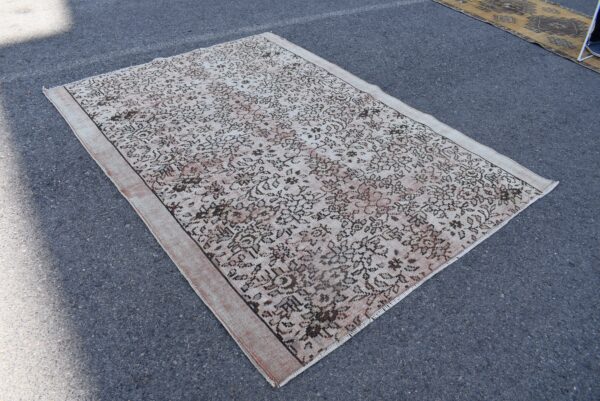 5.8 ft. x 8 ft. Vintage Turkish Rug TR01767 Image 2