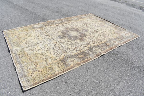 6.8 ft. x 10.5 ft. Vintage Turkish Rug TR01797 Image 1