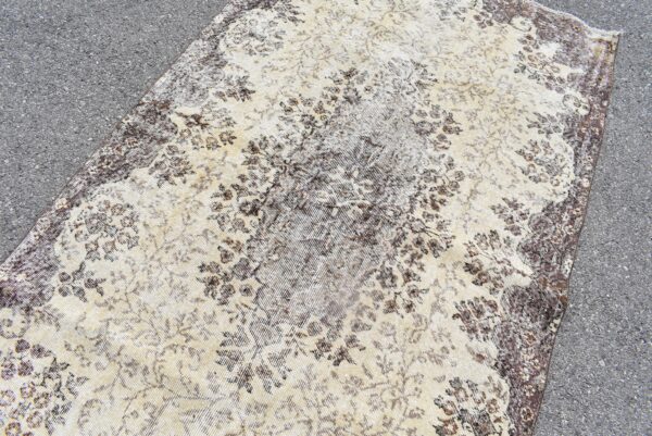 4.7 ft. x 8.5 ft. Vintage Turkish Rug TR01917 Image 3