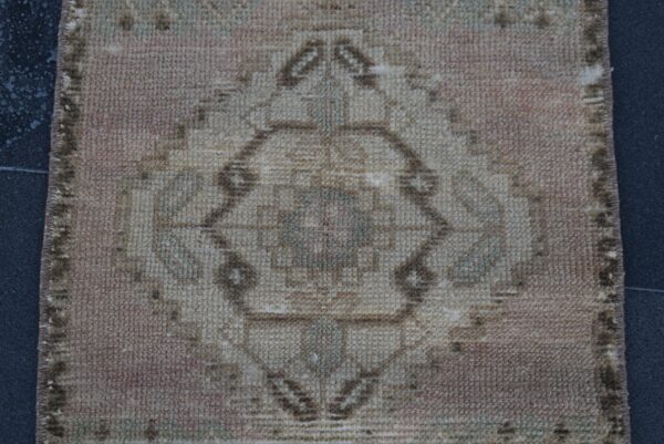 1.4 ft. x 2.9 ft. Vintage Turkish Rug TR01967 Image 6