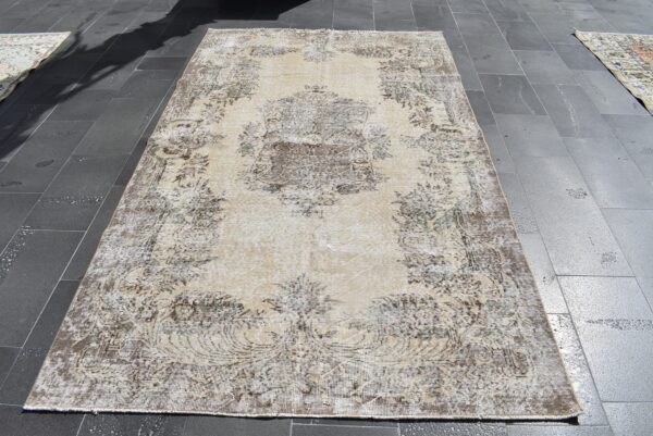 5.5 ft. x 9.3 ft. Vintage Turkish Rug TR01997 Image 2