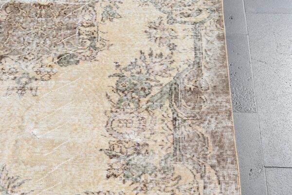 5.5 ft. x 9.3 ft. Vintage Turkish Rug TR01997 Image 6