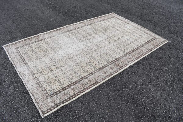 5.1 ft. x 8.6 ft. Vintage Turkish Rug TR02467 Image 1