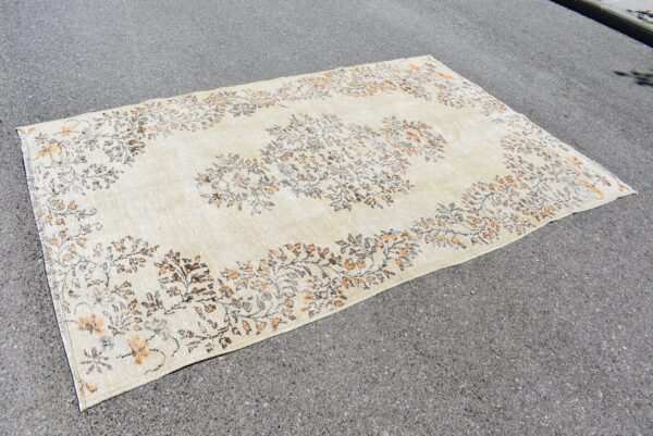 5.6 ft. x 8.6 ft. Vintage Turkish Rug TR02497 Image 1