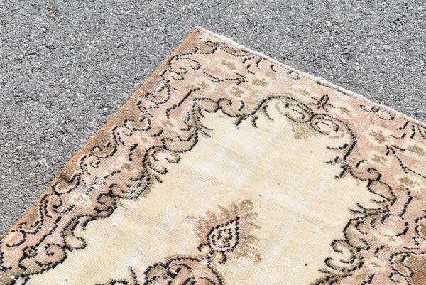 2.7 ft. x 6.1 ft. Vintage Turkish Rug TR02617 Image 4