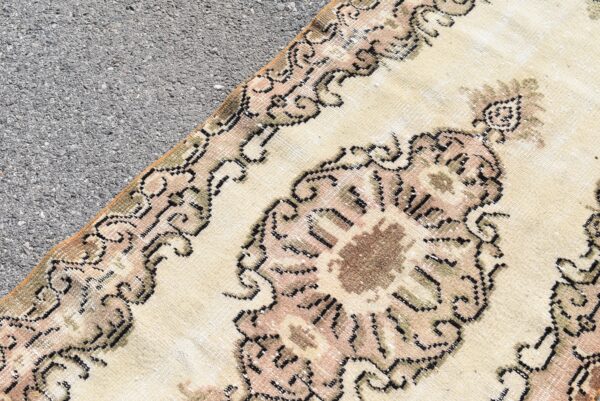 2.7 ft. x 6.1 ft. Vintage Turkish Rug TR02617 Image 5