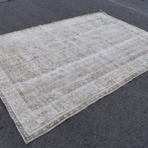6.7 ft. x 9.7 ft. Vintage Turkish Rug TR03027 Image 1