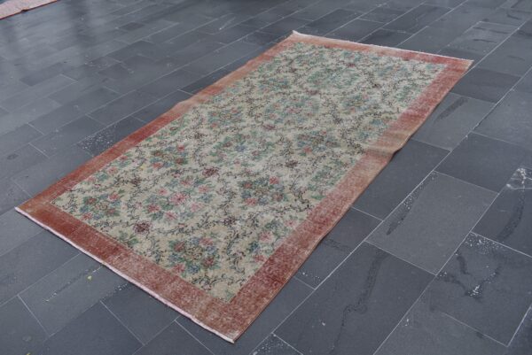 4.7 ft. x 8.1 ft. Vintage Turkish Rug TR03697 Image 1