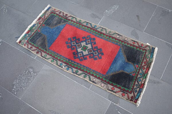 1.5 ft. x 3.4 ft. Vintage Turkish Rug TR03907 Image 3