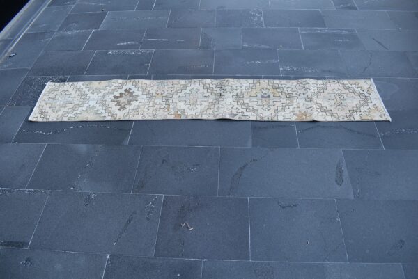 1.1 ft. x 7.1 ft. Vintage Turkish Rug TR03917 Image 4