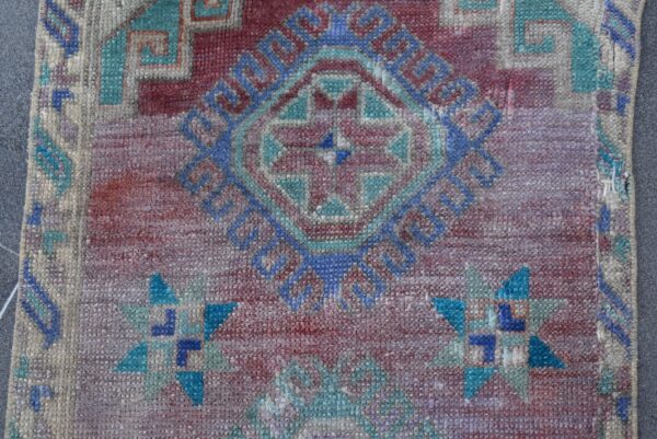 1.6 ft. x 2.8 ft. Vintage Turkish Rug TR03927 Image 6