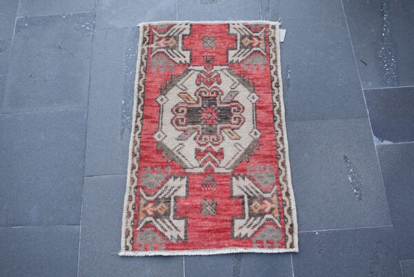 1.6 ft. x 2.6 ft. Vintage Turkish Rug TR03957 Image 2
