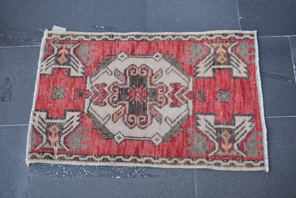 1.6 ft. x 2.6 ft. Vintage Turkish Rug TR03957 Image 4