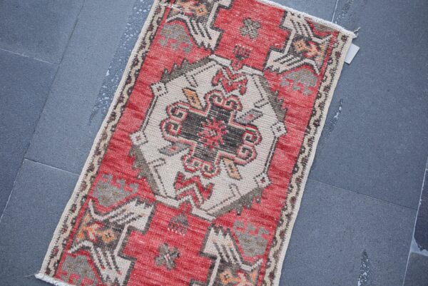 1.6 ft. x 2.6 ft. Vintage Turkish Rug TR03957 Image 5