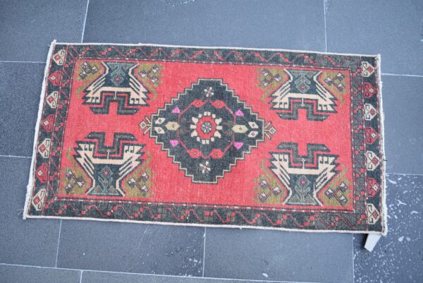 1.8 ft. x 3.3 ft. Vintage Turkish Rug TR03967 Image 4