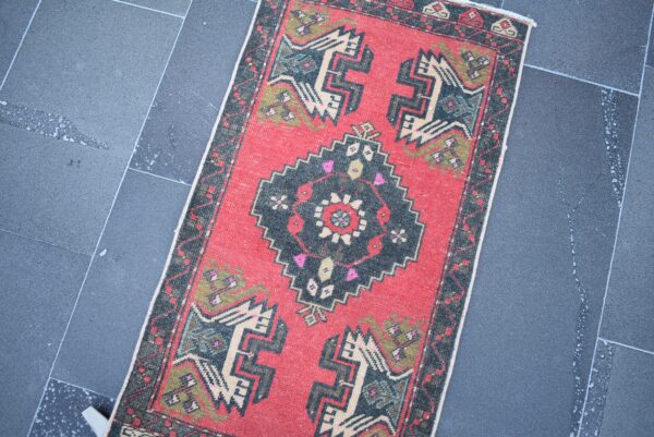 1.8 ft. x 3.3 ft. Vintage Turkish Rug TR03967 Image 5
