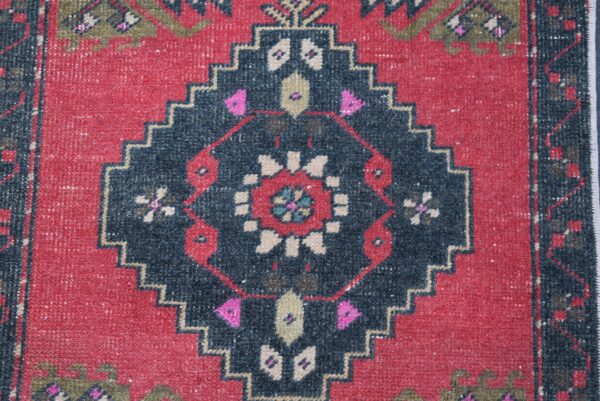 1.8 ft. x 3.3 ft. Vintage Turkish Rug TR03967 Image 6