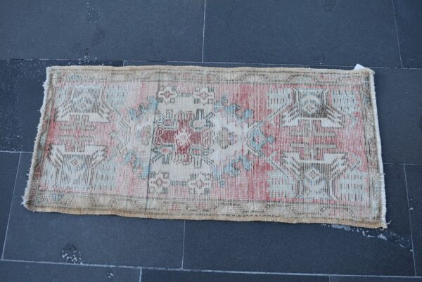 1.5 ft. x 3.1 ft. Vintage Turkish Rug TR03977 Image 4